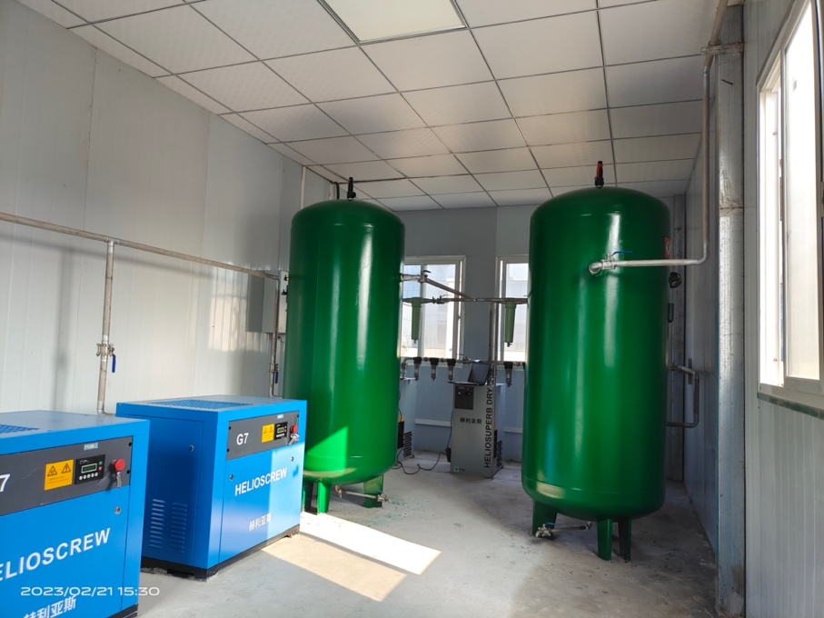 三台赫利亞斯螺杆空壓機運用于江西某三甲醫院高壓氧艙項目